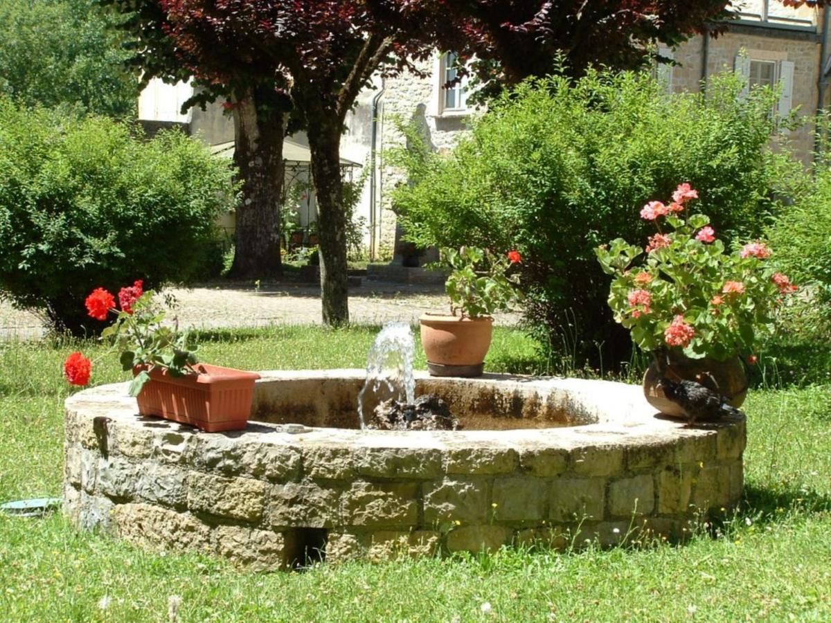 فندق Accueil Du Couvent De Malet Saint-Côme-dʼOlt المظهر الخارجي الصورة